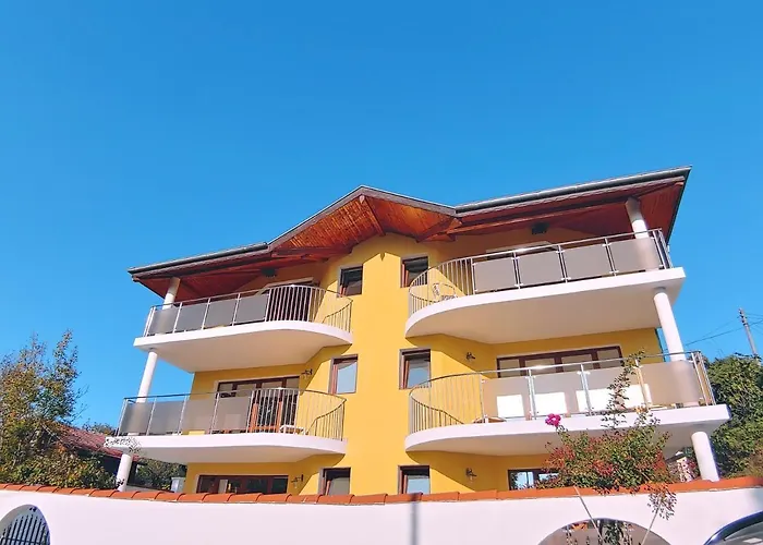 Metatron U Doma Apartment *